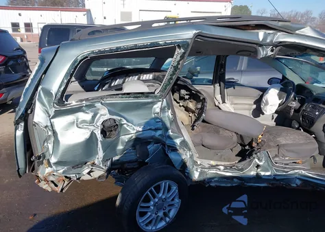 2005 Ford Focus Zxw from USA, damaged, VIN 1FAFP36N55W164090